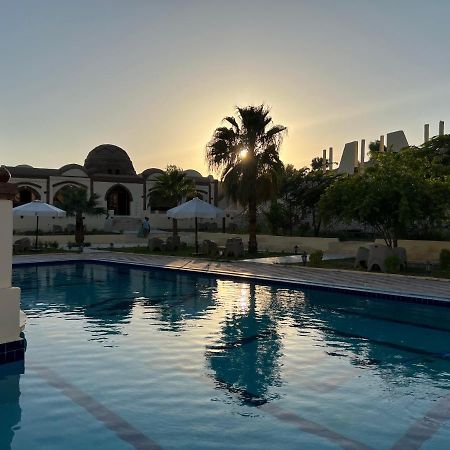 Elphardous Oasis Hotel Luxor Exteriör bild