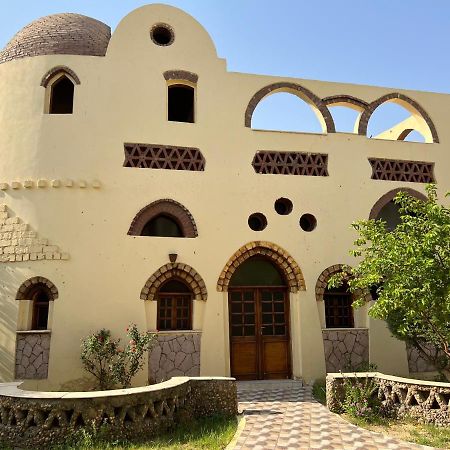 Elphardous Oasis Hotel Luxor Exteriör bild