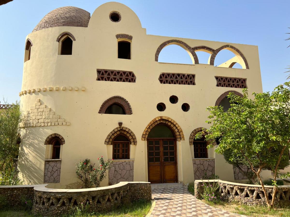 Elphardous Oasis Hotel Luxor Exteriör bild