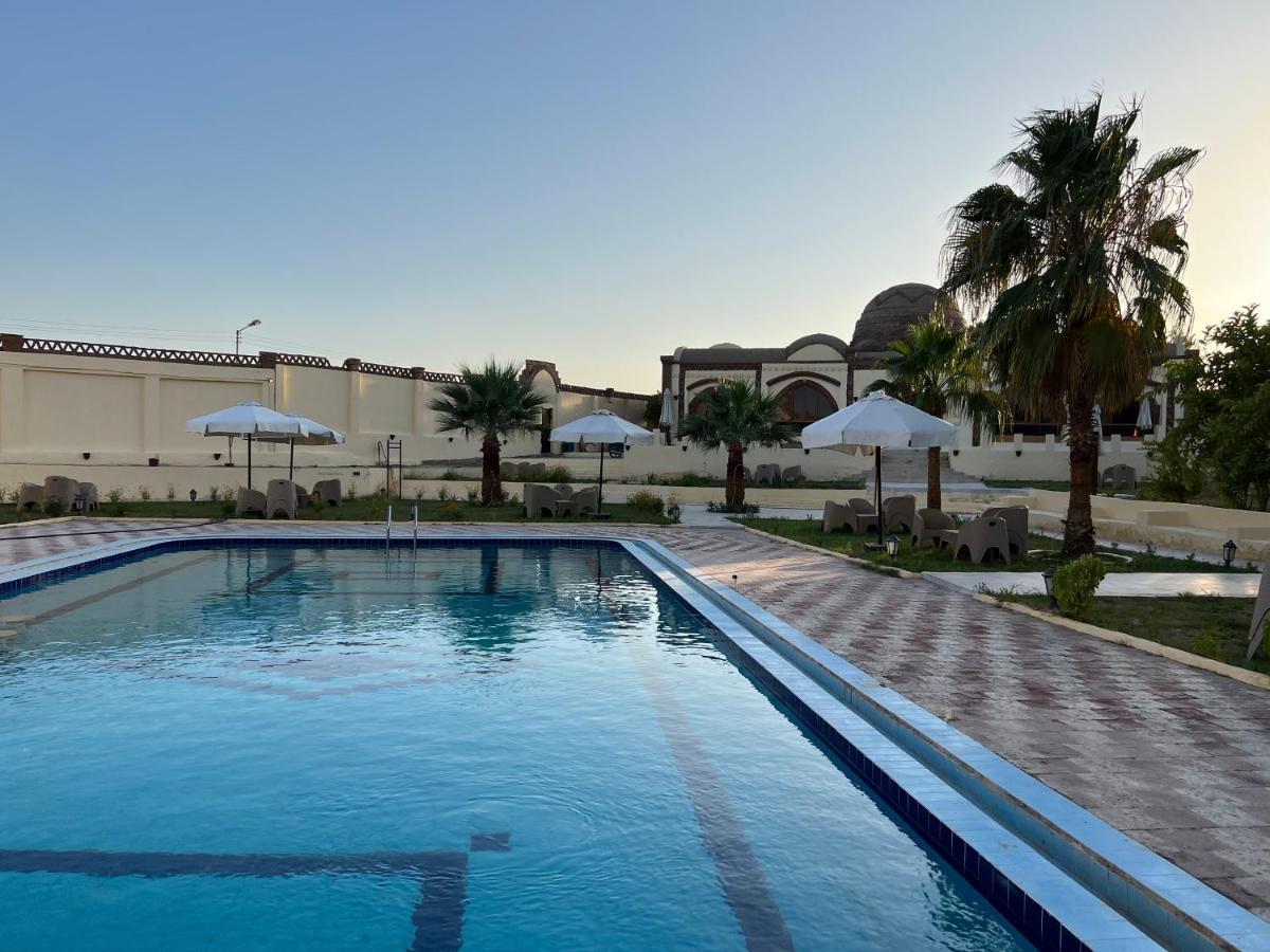 Elphardous Oasis Hotel Luxor Exteriör bild