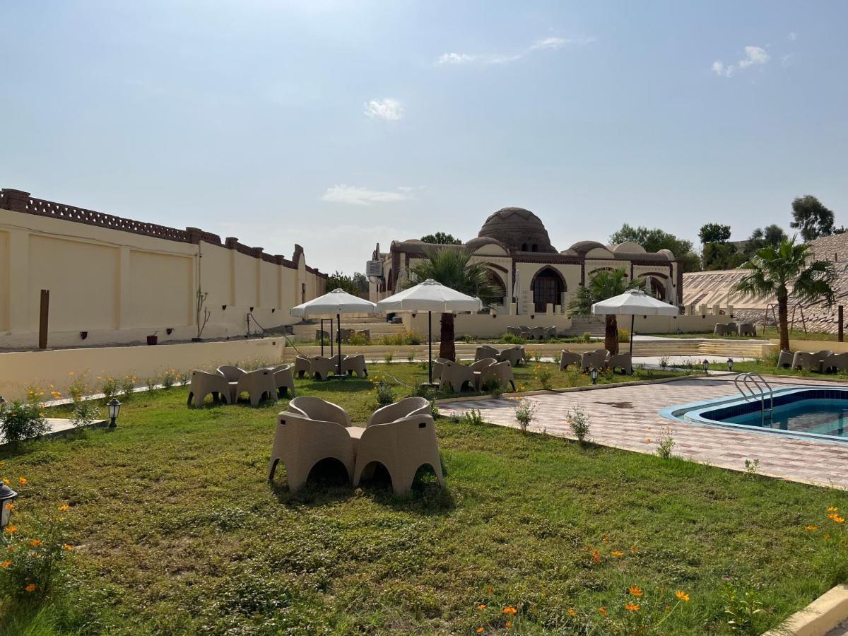 Elphardous Oasis Hotel Luxor Exteriör bild